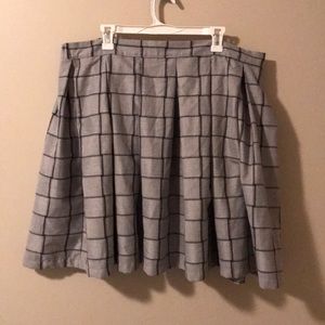 Grey plaid skirt 22/24